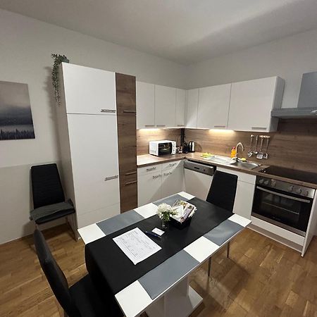 Paky Appartements 00313 Bruck an der Leitha Exteriör bild
